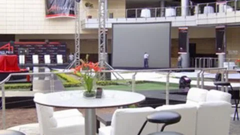 胡金秋底角三分得手助布朗立功